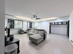 Blk 306 Tampines Street 32 (Tampines), HDB 5 Rooms #573942071